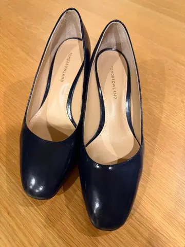 tomorrow land 네이비 천연 가죽 하이힐 36