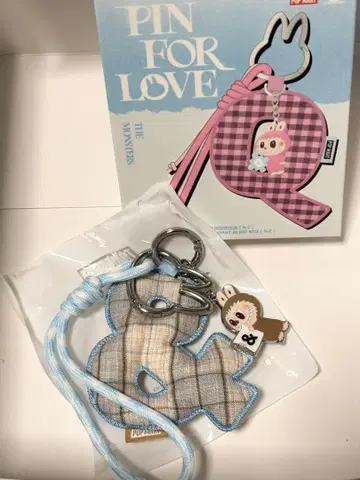 POP MART PIN FOR LOVE 러브브 키링 &