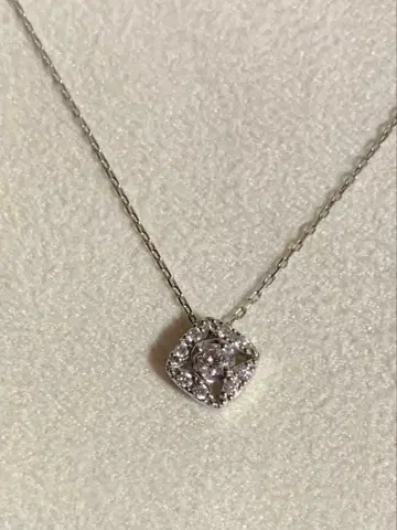 반돔 아오야마 플라티나 목걸이