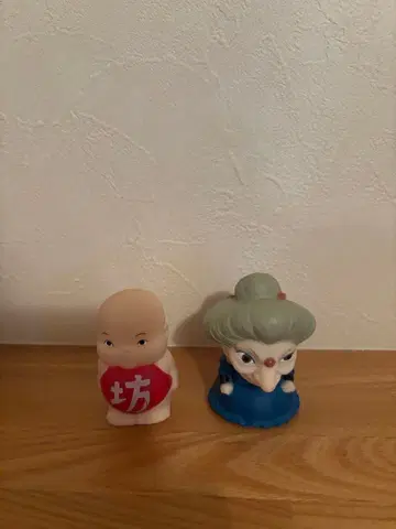 소년과 유바바 피규어 2체 세트