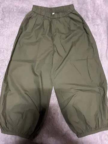 LUEUF 올리브 그린 벌룬 팬츠