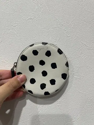 agnes b. 도트 무늬 코인 케이스
