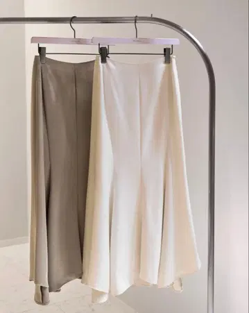 Herlipto Asymmetry Hem Satin Skirt pearl