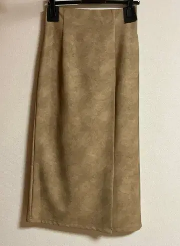 Vin 빈티지풍 가죽 라인 스커트 야마다야