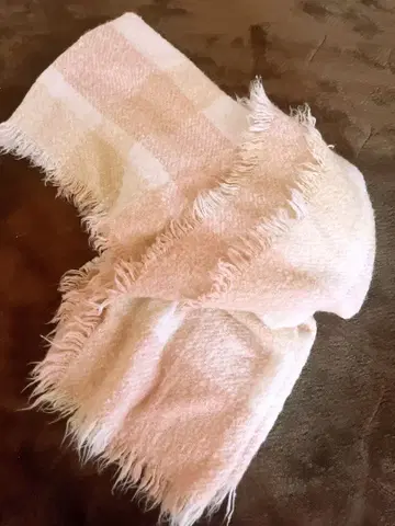 [새상품급] passage mignon 체크 무늬 머플러 라이트 핑크