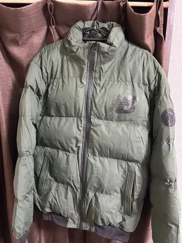 뉴발란스 올리브 그린 다운 자켓