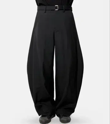 Sacai 26ss 수이팅 팬츠 사이즈 1