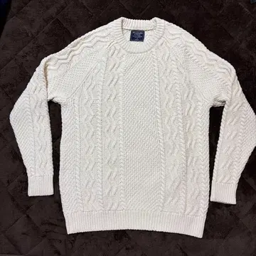 Abercrombie & Fitch 케이블 니트 스웨터 M 아이보리