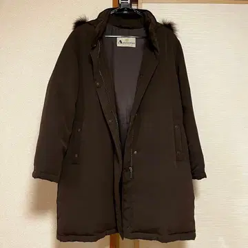 아쿠아스큐텀 브라운 후드 부착 다운 자켓