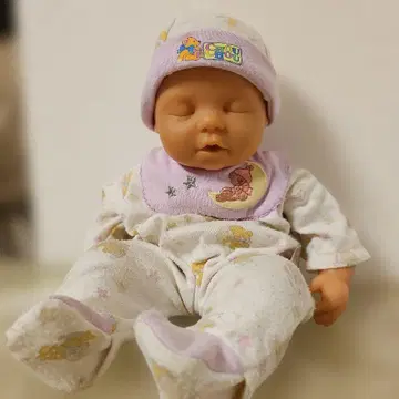 독일 아기 인형 모자 포함 약 30cm