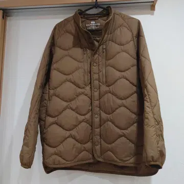 화이트 마운티니어링 유니클로 하이브리드 다운 자켓 M