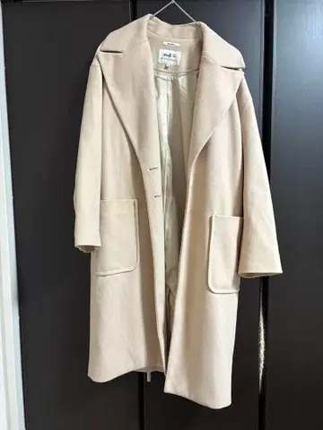 Niko and - 베이지 스웨이드풍 롱 코트