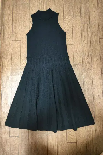 슬리브리스 리브 편직 원피스