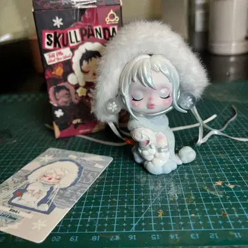 POP MART SKULLPANDA 스컬팬더 Let it Snow