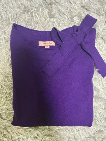 TOCCA 퍼플 리본 포함 긴팔 니트