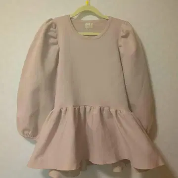 퍼프 소매 페플럼 니트 풀오버 Liala x PG