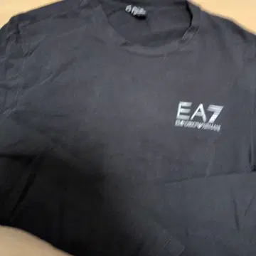 EA7 블랙 긴팔 셔츠 로고