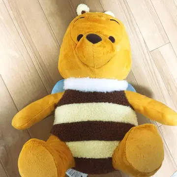 푸우 꿀벌 봉제 인형