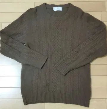 브라운 케이블 니트 스웨터 크루넥 캐시미어 에디피스