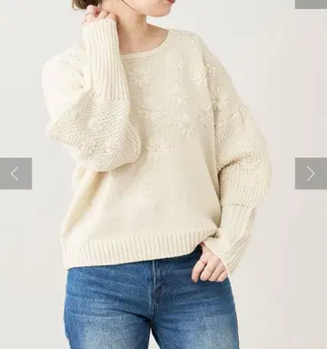 내추럴 꾸뛰르 natural couture 꽃 자수 니트