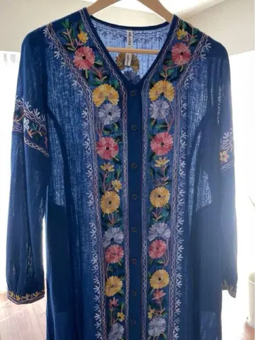 마라이카 원피스 린넨 꽃무늬 자수 맥시 길이 카프탄 인도산 개미 자수