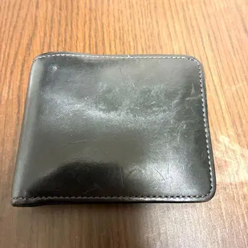 와일드 스완스 그라운더 새들 풀업 지갑 이단 접이