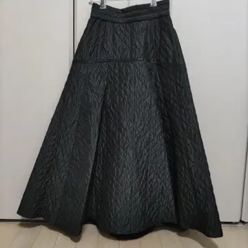 스나이델 퀼팅 플레어 스커트