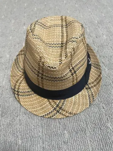 캘러웨이 베이지 계열 체크 페도라 햇