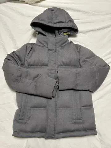 캘빈클라인 울 다운 M 사이즈