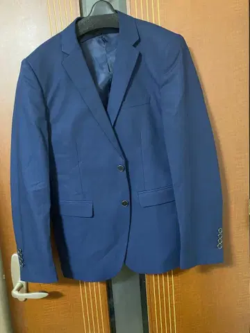 네이비 테일러드 자켓 투버튼