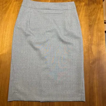 theory 그레이 스트라이프 타이트 스커트