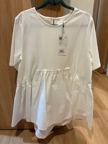 [오파크 클립] 택 포함 새상품 페플럼 도킹 티셔츠