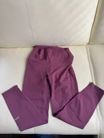 안다르 Airywin 시그니처 레깅스 크랜베리 주스 M