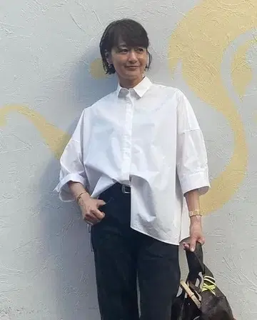 매킨토시 화이트 반팔 셔츠