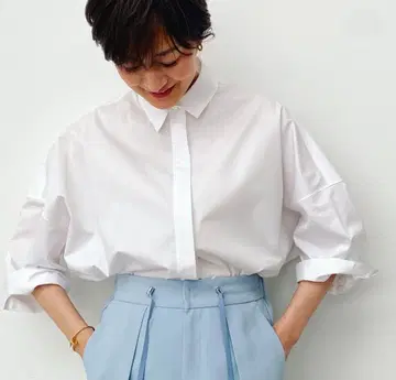 매킨토시 화이트 반팔 셔츠