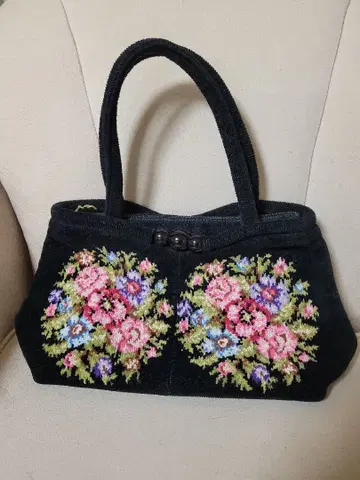 FEILER 꽃무늬 자수 토트백 블랙