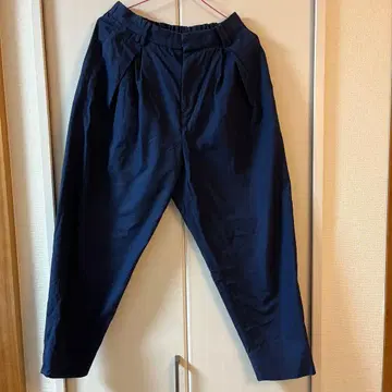 tomorrowland 네이비 플리츠 슬랙스