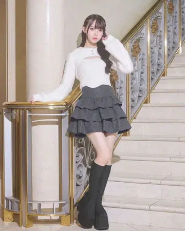 미셸 마카롱 울 프릴 슬림 레그 스커트