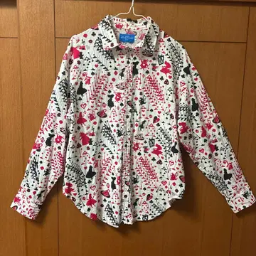 디즈니 이상한 나라의 앨리스 패턴 셔츠 S 사이즈