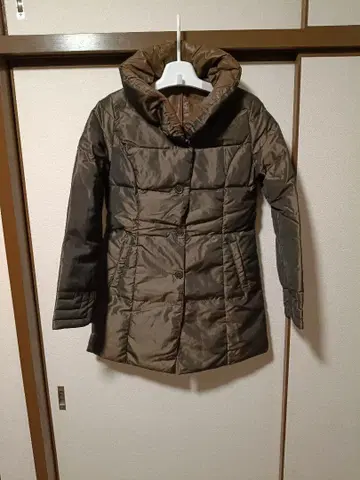 올리브 그린 자켓