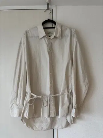 Toironier 긴팔 루즈 셔츠 라이트 베이지