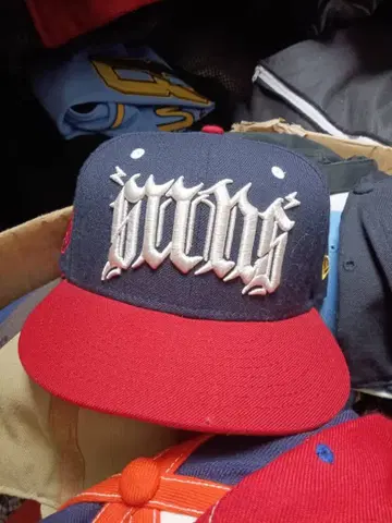 초레어 야마모토 kid 착용 ANDSUNS 레터링 캡 쿠보즈카 BBOY