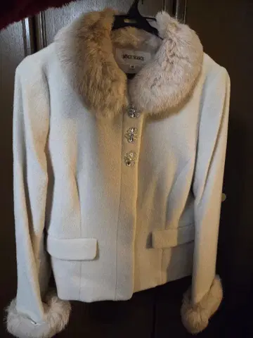 MISCHMASH(미슈마슈) 숏 기장 코트