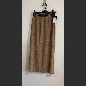 [ 미사용 새상품 ] TRANOI. 라메 타이트 스커트 골드