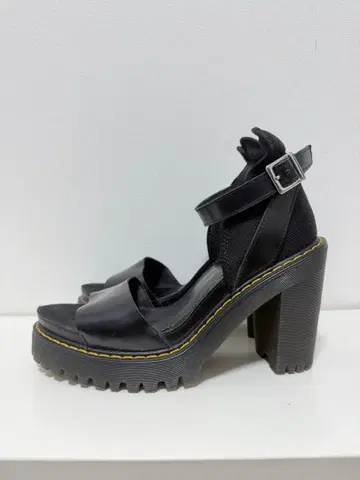 닥터마틴 통굽 힐 샌들 여성용 닥터마틴 레어