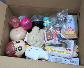 가챠가챠 외, 작은 완구 논장르 40점 이상 묶음 판매