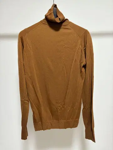 JOHN SMEDLEY 터틀넥 니트