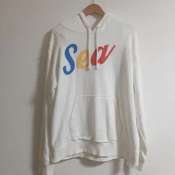 WIND AND SEA 로고 후드 부착 후드티