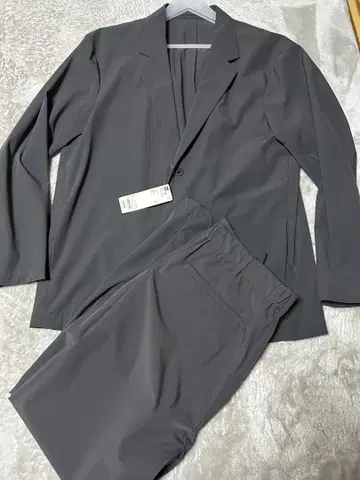 GU 나일론 스트레치 그레이 L 사이즈 자켓 새상품 팬츠 중고 2회 착용