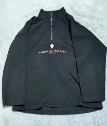 캐나다제 NIAGARA-ON-THE-LAKE 자수 하프 지퍼 플리스